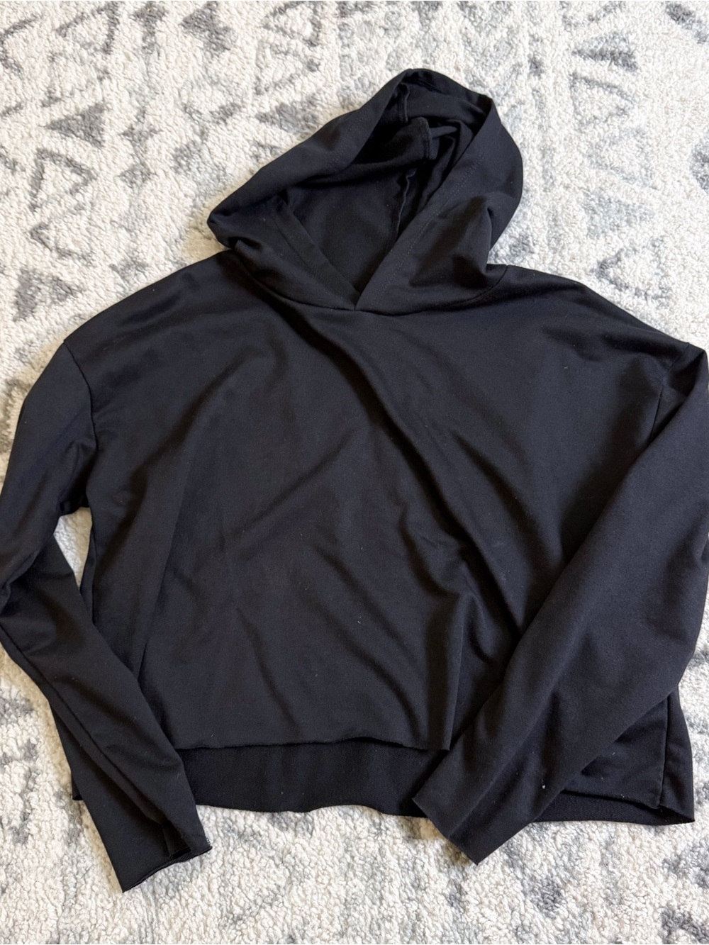 Onzie black cropped sweatshirt